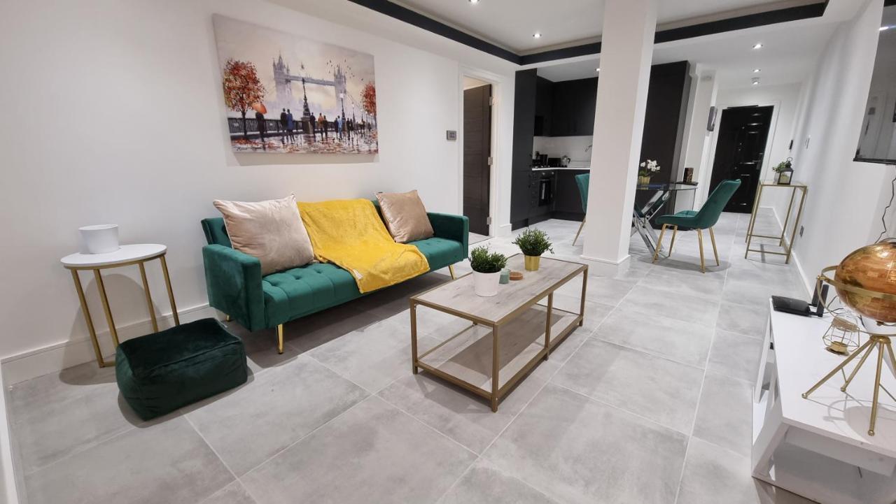 George House Newbury Luxury Apartments Exterior photo